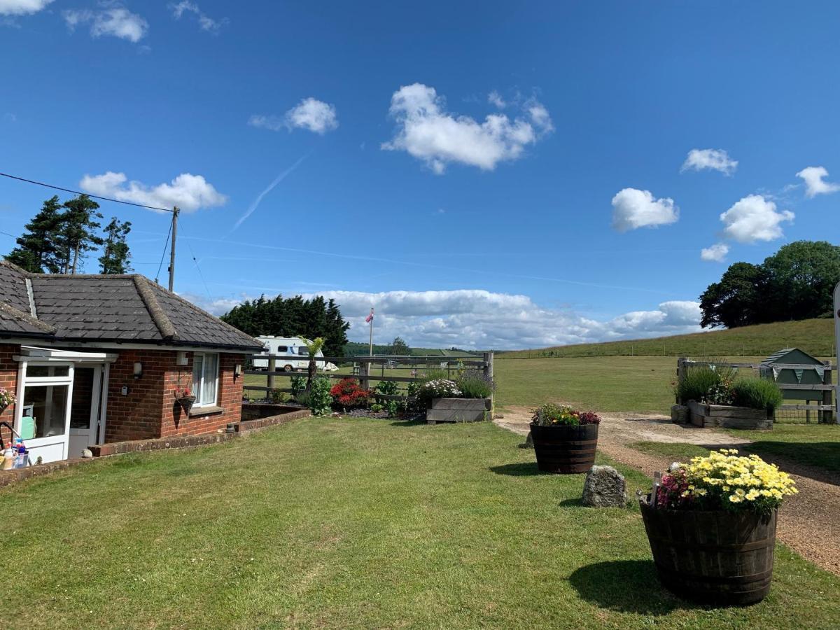 Queen Bower Farm Lodge Alverstone  Esterno foto