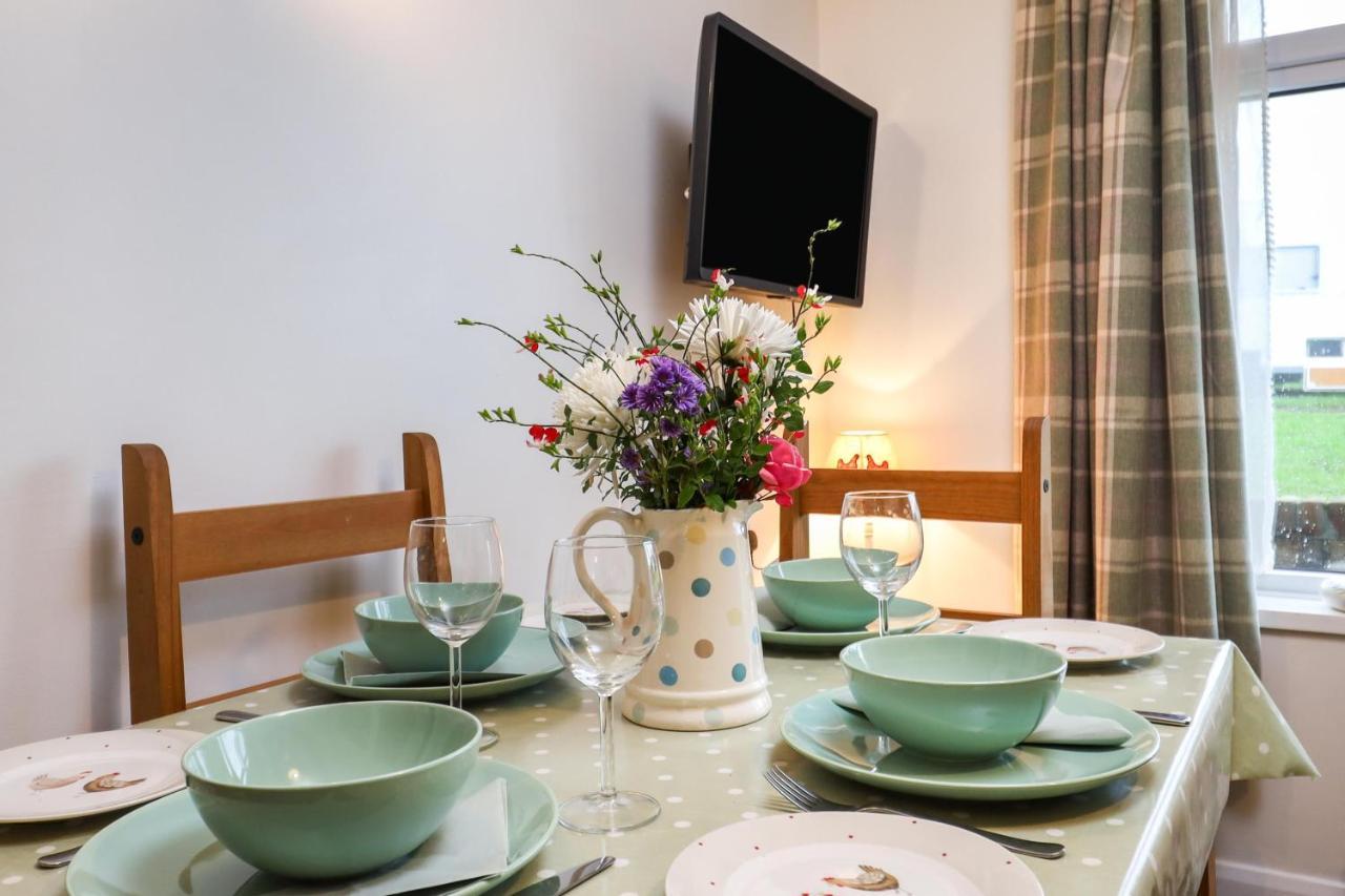 Queen Bower Farm Lodge Alverstone  Esterno foto