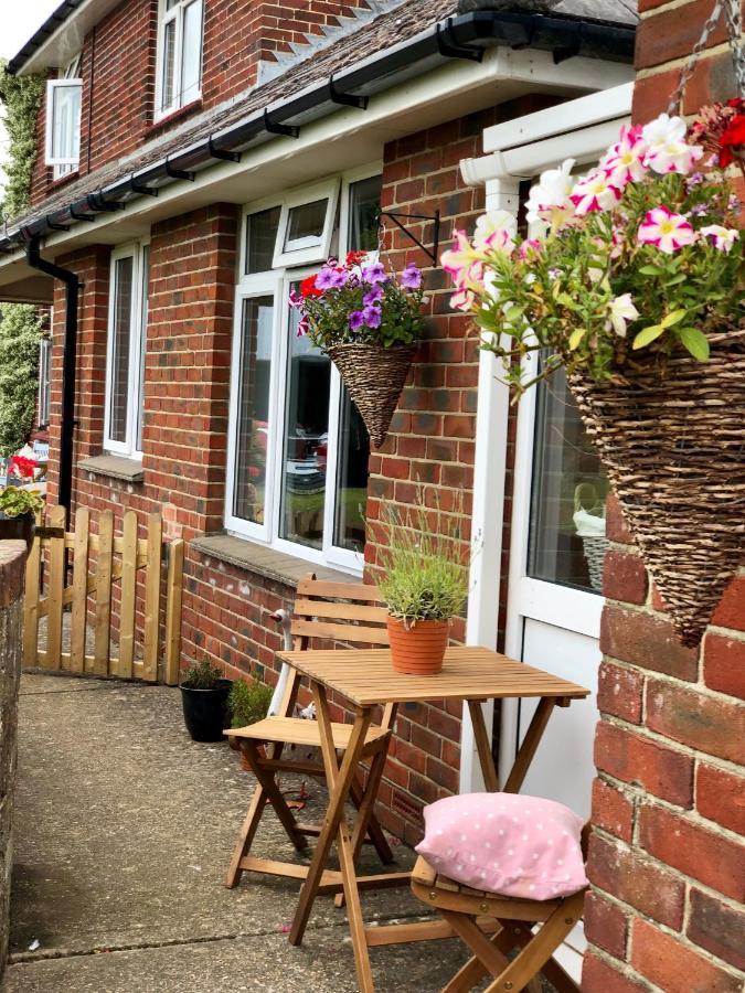 Queen Bower Farm Lodge Alverstone  Esterno foto