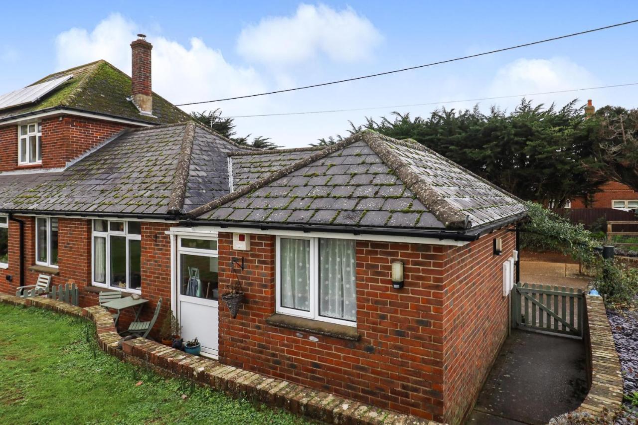 Queen Bower Farm Lodge Alverstone  Esterno foto
