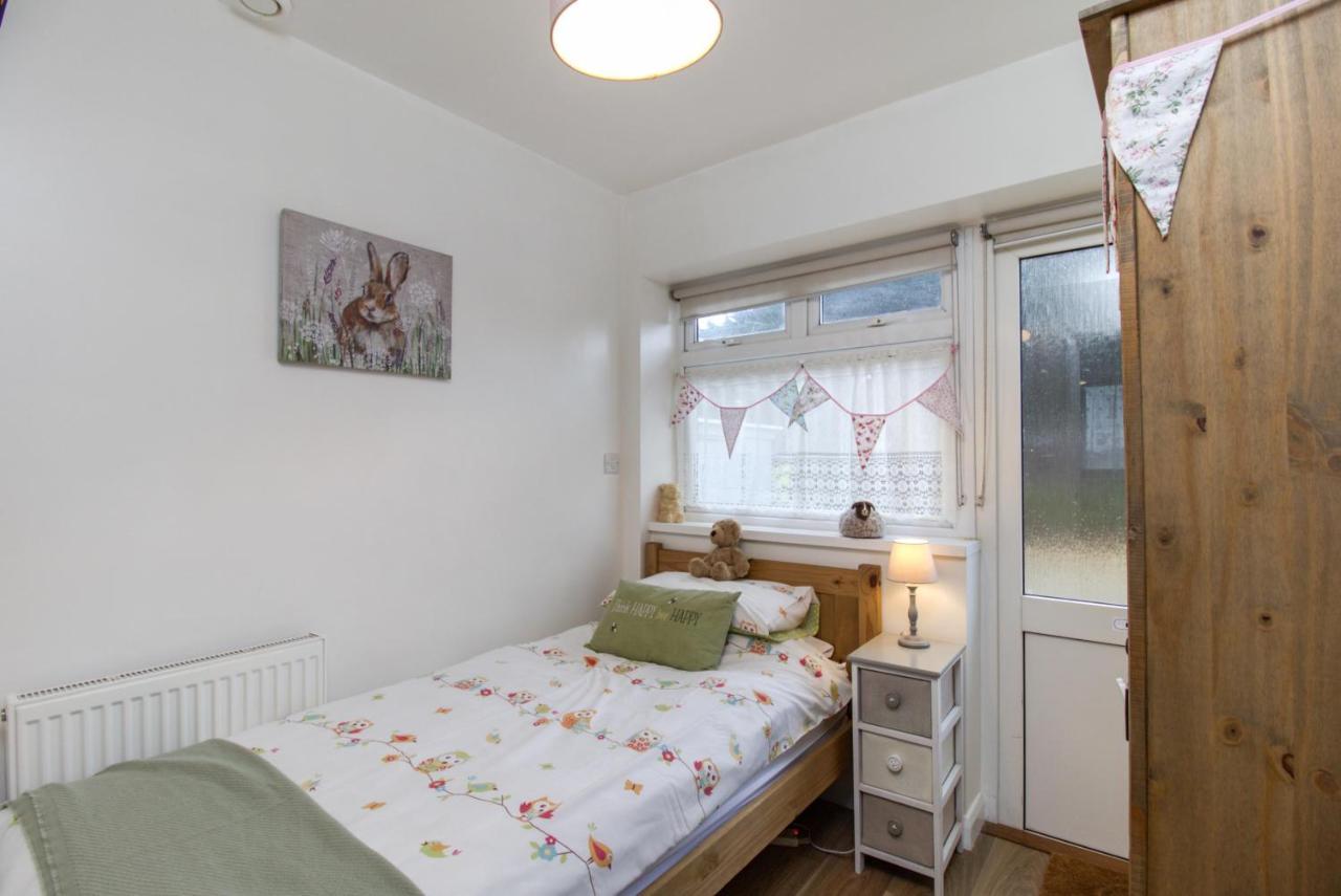 Queen Bower Farm Lodge Alverstone  Esterno foto